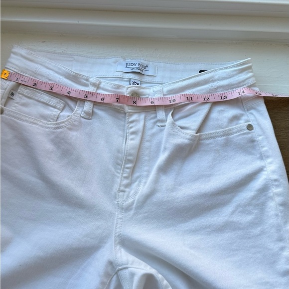 Judy Blue White Jeans Destroyed Boyfriend Sz 3/26 Mid Rise - Picture 6 of 8